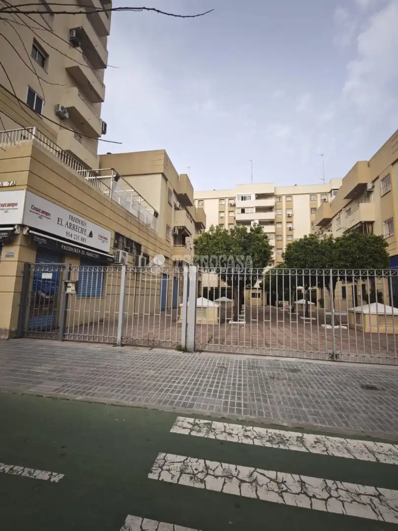 Vista exterior de Piso en venta en Sevilla con Aire acondicionado