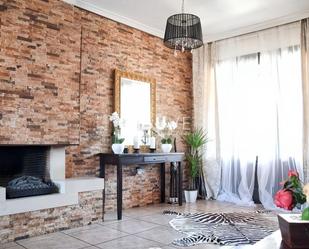 Sala d'estar de Casa adosada en venda en Aranjuez amb Terrassa i Traster