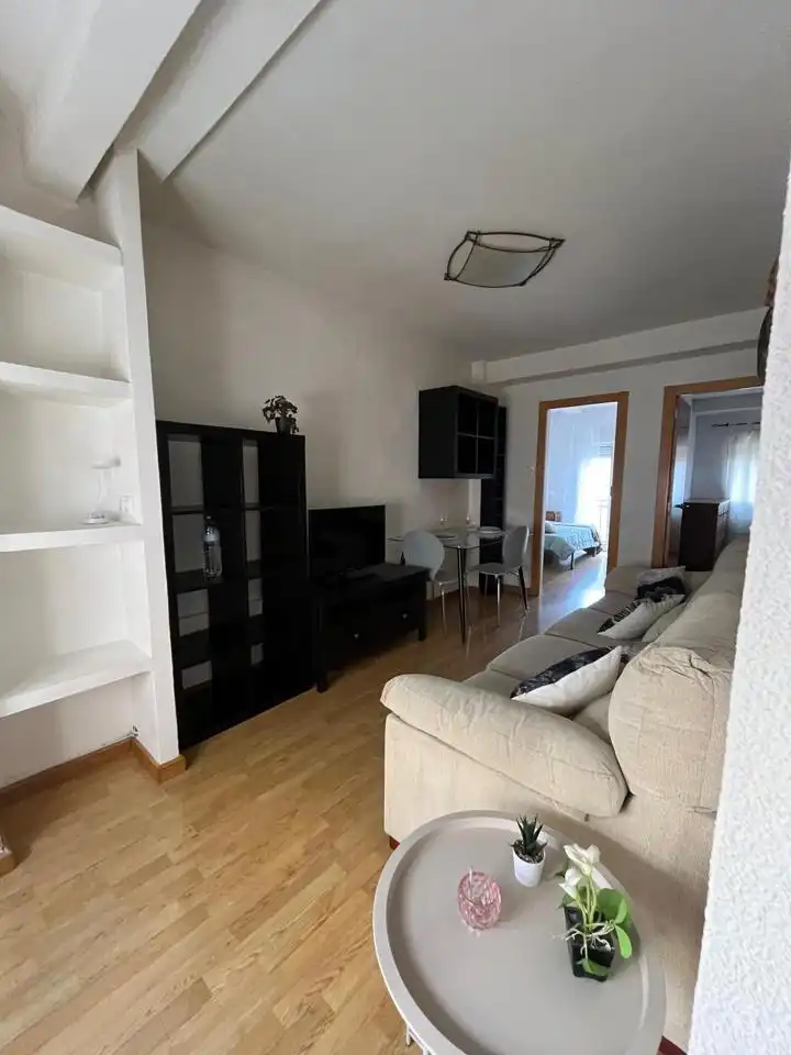 Flat for rent in El Raval - Portes Encarnades