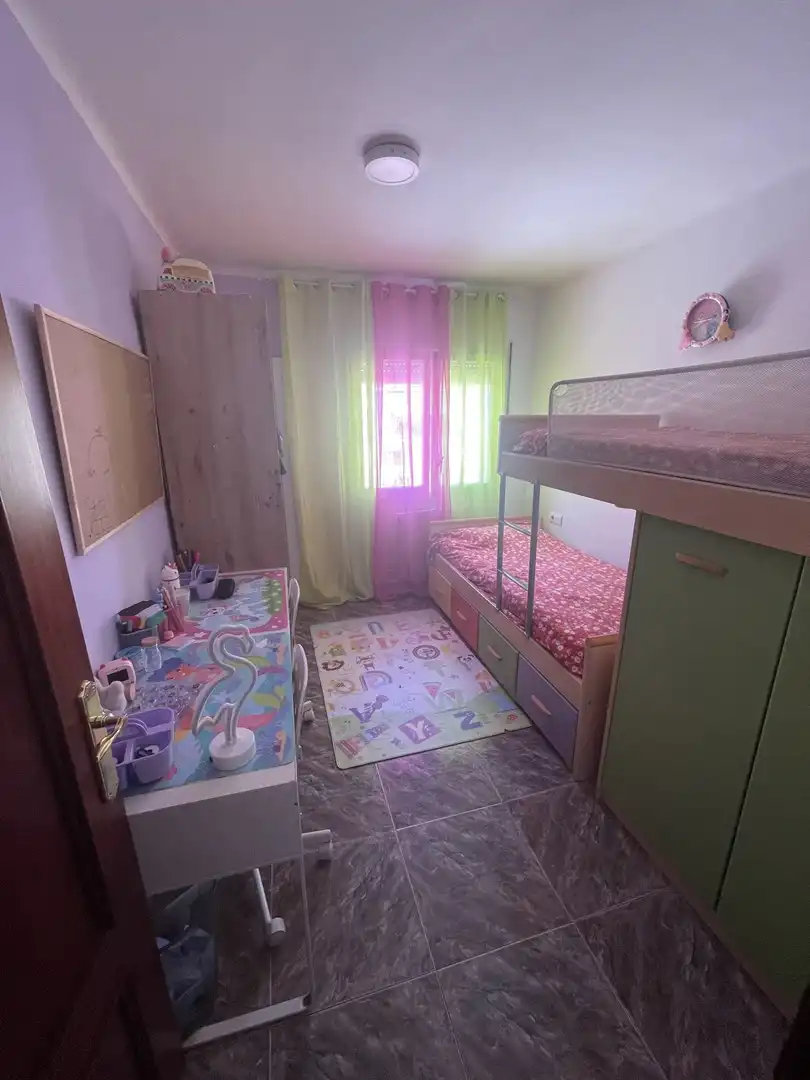 Habitación de Piso en venta en Girona con Calefacción