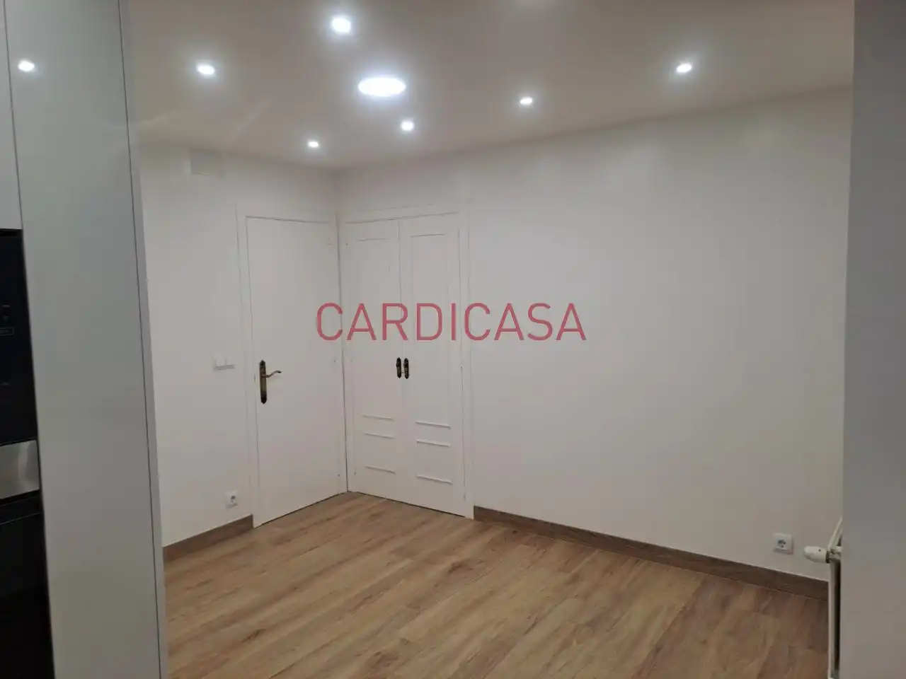 Piso de alquiler en Vigo  con Calefacción, Parquet y Balcón