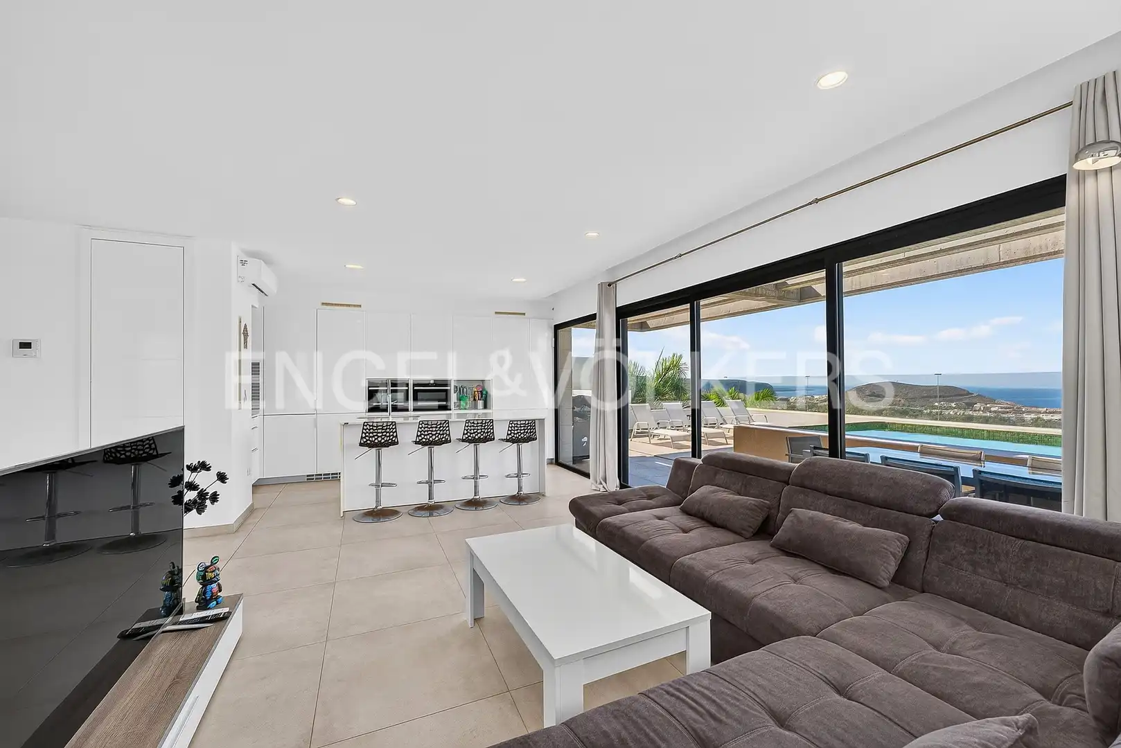Wohnzimmer von Wohnung zum Verkauf in Adeje mit Klimaanlage, Terrasse und Schwimmbad