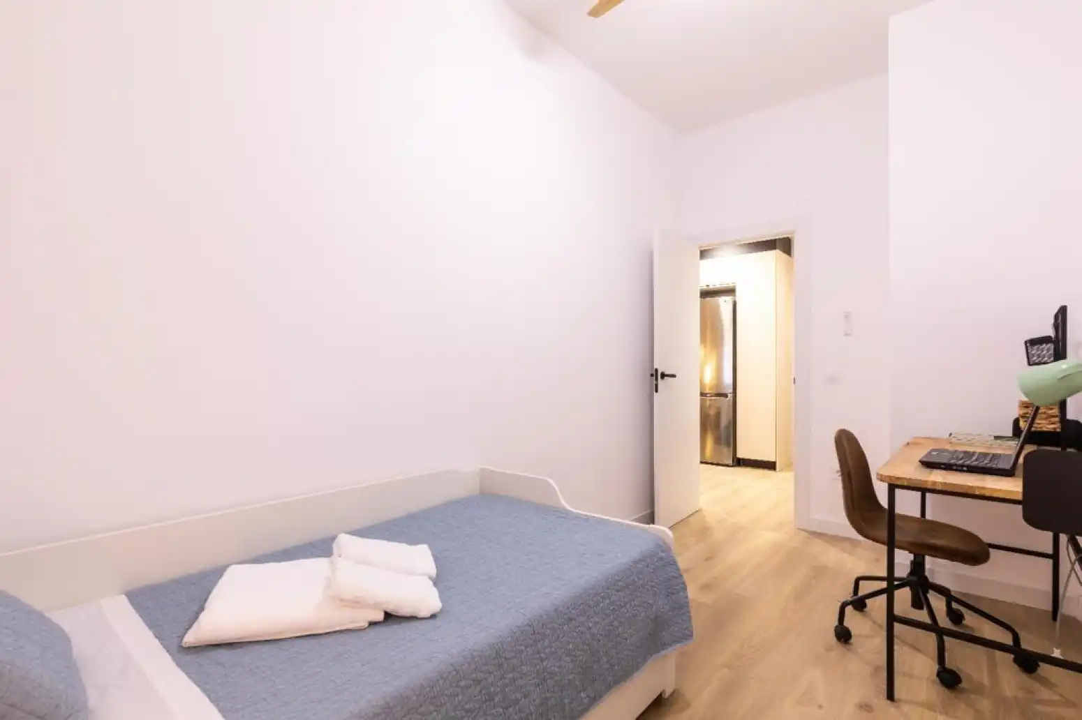 Schlafzimmer von Wohnung zur Miete in Valencia mit Klimaanlage, Heizung und Parkett