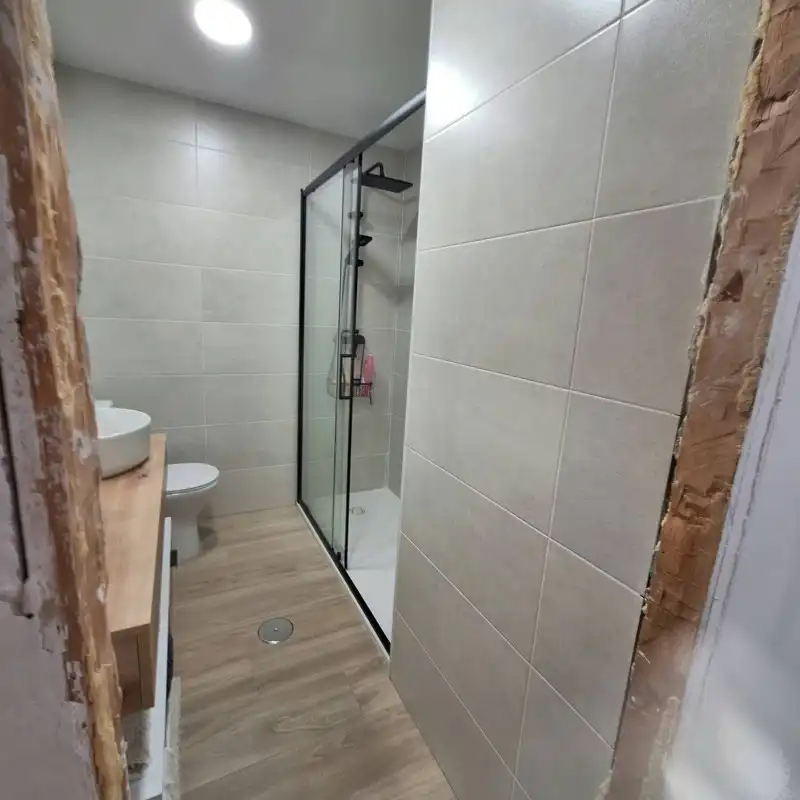 Bany de Pis en venda en Cáceres amb Aire condicionat i Moblat