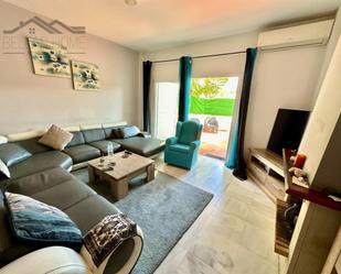 Living room of Single-family semi-detached for sale in Estepona  with Air Conditioner, Private garden and Terrace