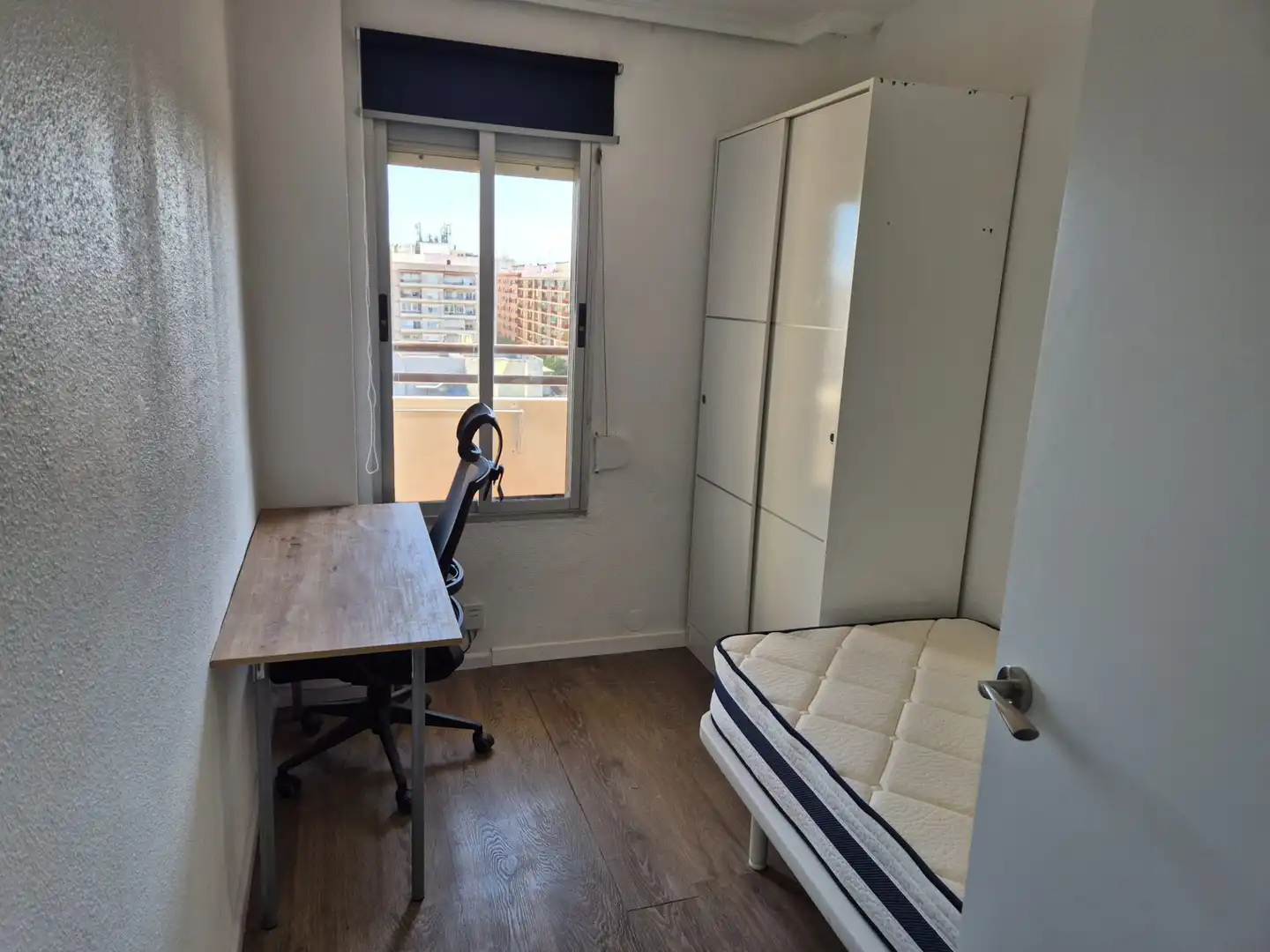 Schlafzimmer von Wohnung zur Miete in Valencia mit Klimaanlage, Möbliert und Ofen
