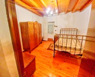 Bedroom of Single-family semi-detached for sale in Oquillas  with Heating, Parquet flooring and Furnished