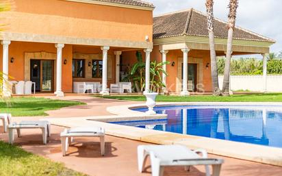 Jardí de Casa o xalet en venda en Dénia amb Aire condicionat, Terrassa i Piscina