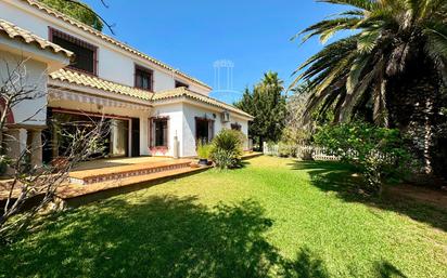 Jardí de Casa o xalet en venda en Conil de la Frontera amb Aire condicionat i Piscina