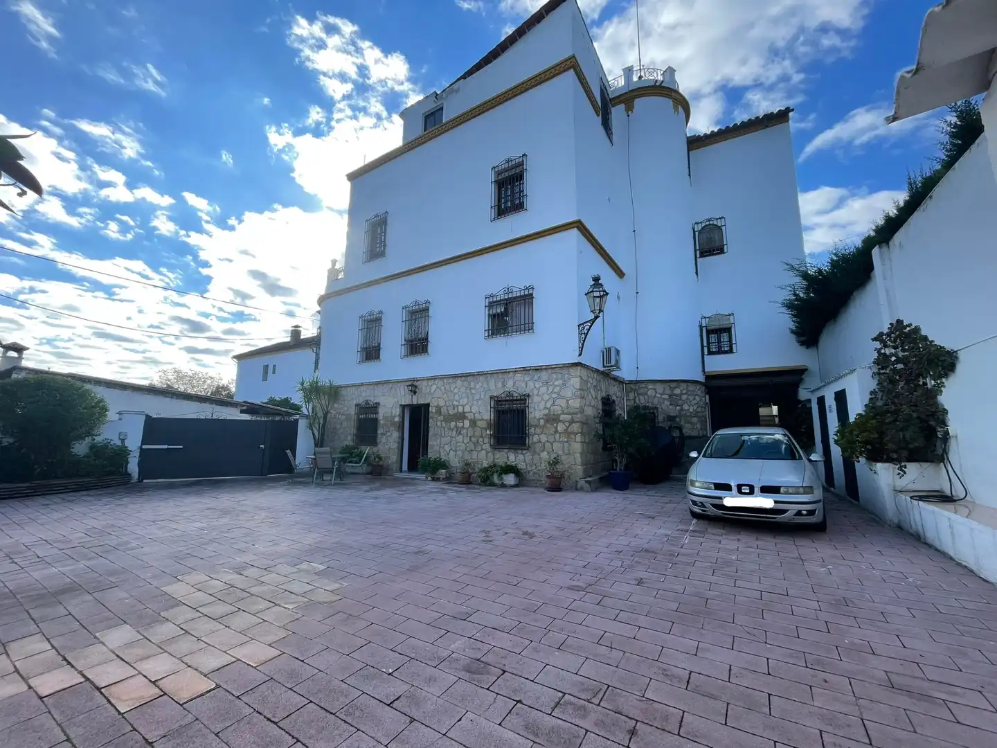 Houses for sale in Avenida del Brillante, El Brillante -El Naranjo - El Tablero