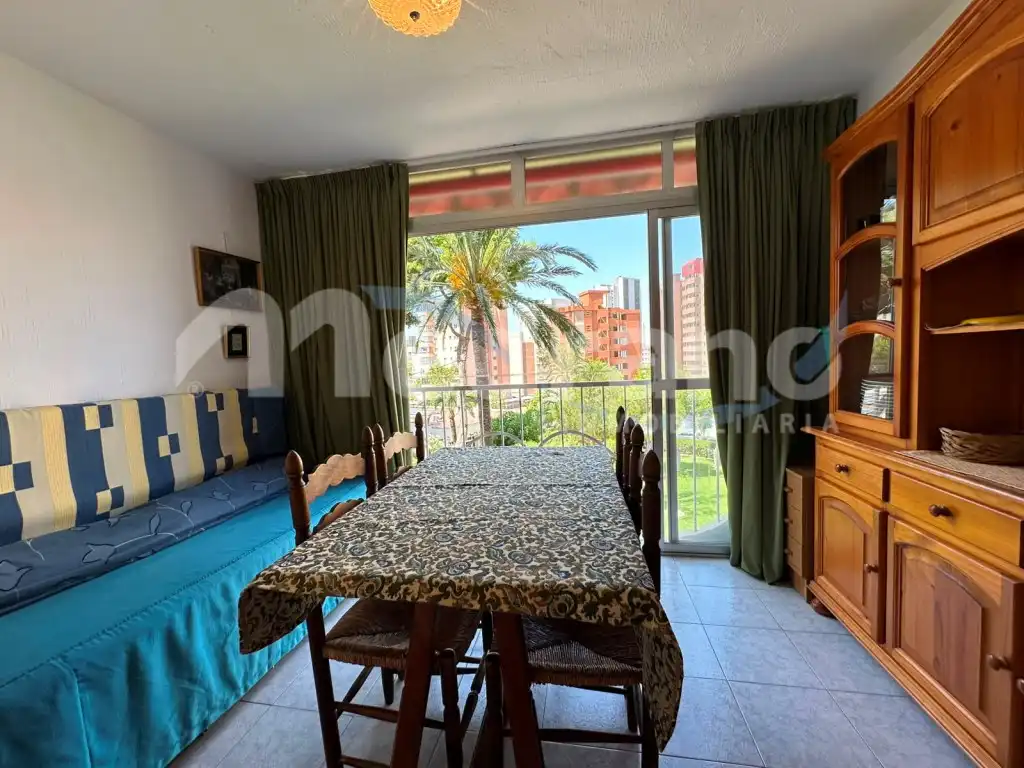 Habitación de Estudio en venta en Benidorm con Jardín privado, Piscina y Piscina comunitaria