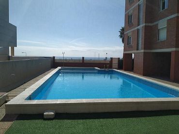 Apartament amb piscina de lloguer a Lluminetes