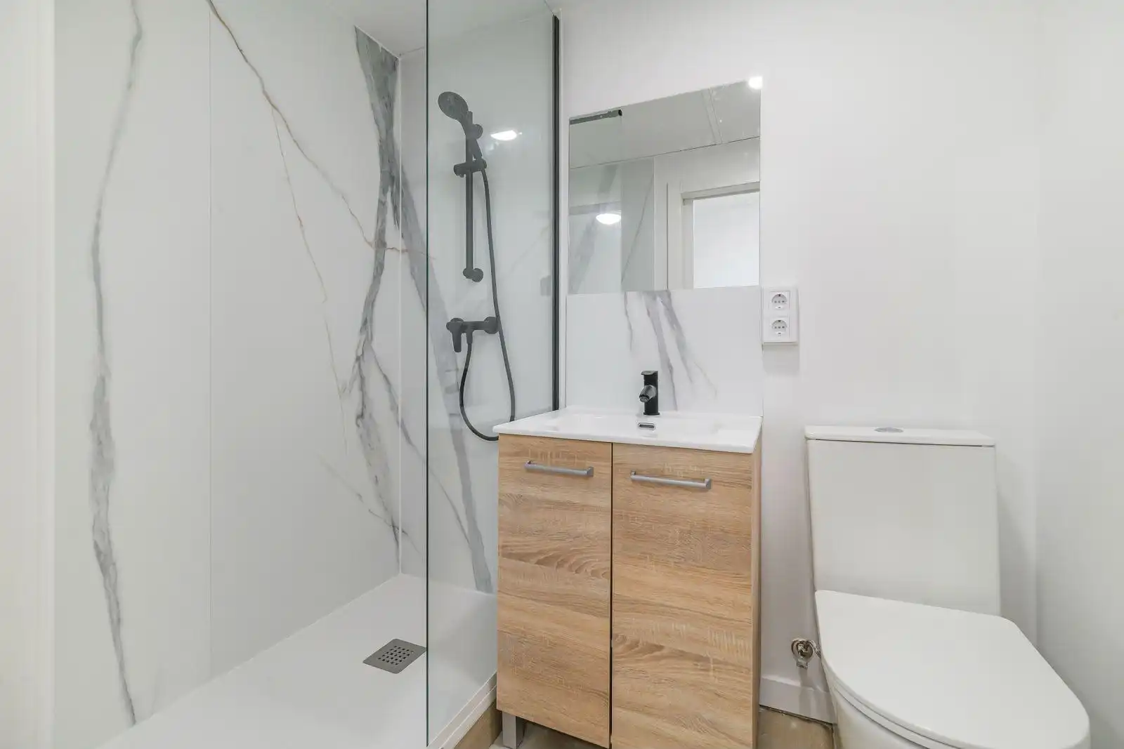 Badezimmer von Wohnung zum Verkauf in L'Hospitalet de Llobregat