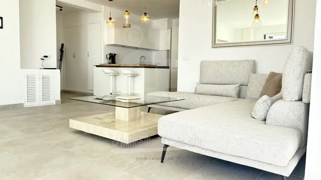 Wohnzimmer von Wohnungen zum Verkauf in Santanyí mit Klimaanlage, Privatgarten und Terrasse