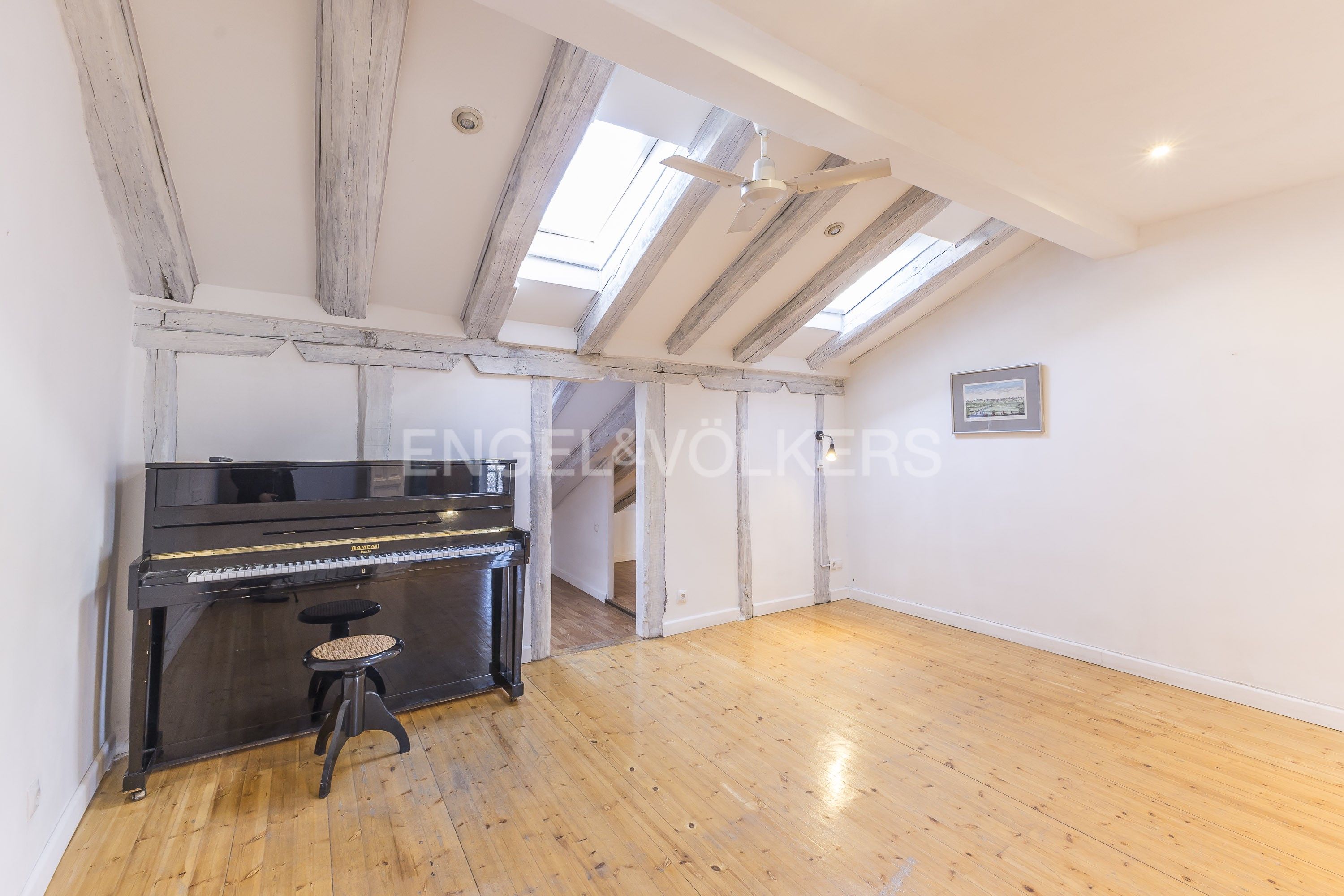 Attic for sale in  Madrid Capital  with Air Conditioner, Heating and Parquet flooring
