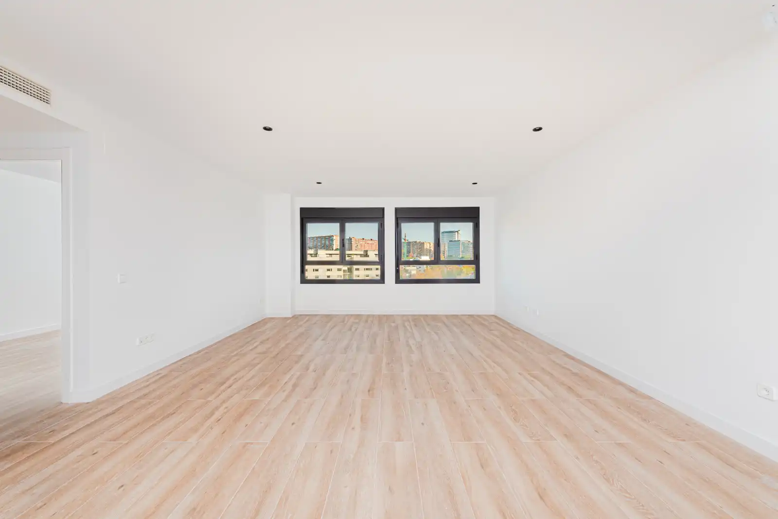 Living room of Flat for rent in Madrid  with Storage room