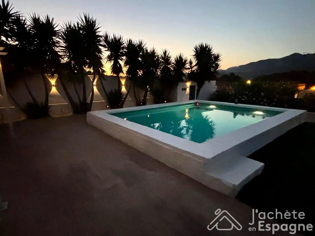 Piscina de Casa o xalet en venda en Alzira amb Aire condicionat, Calefacció i Jardí privat