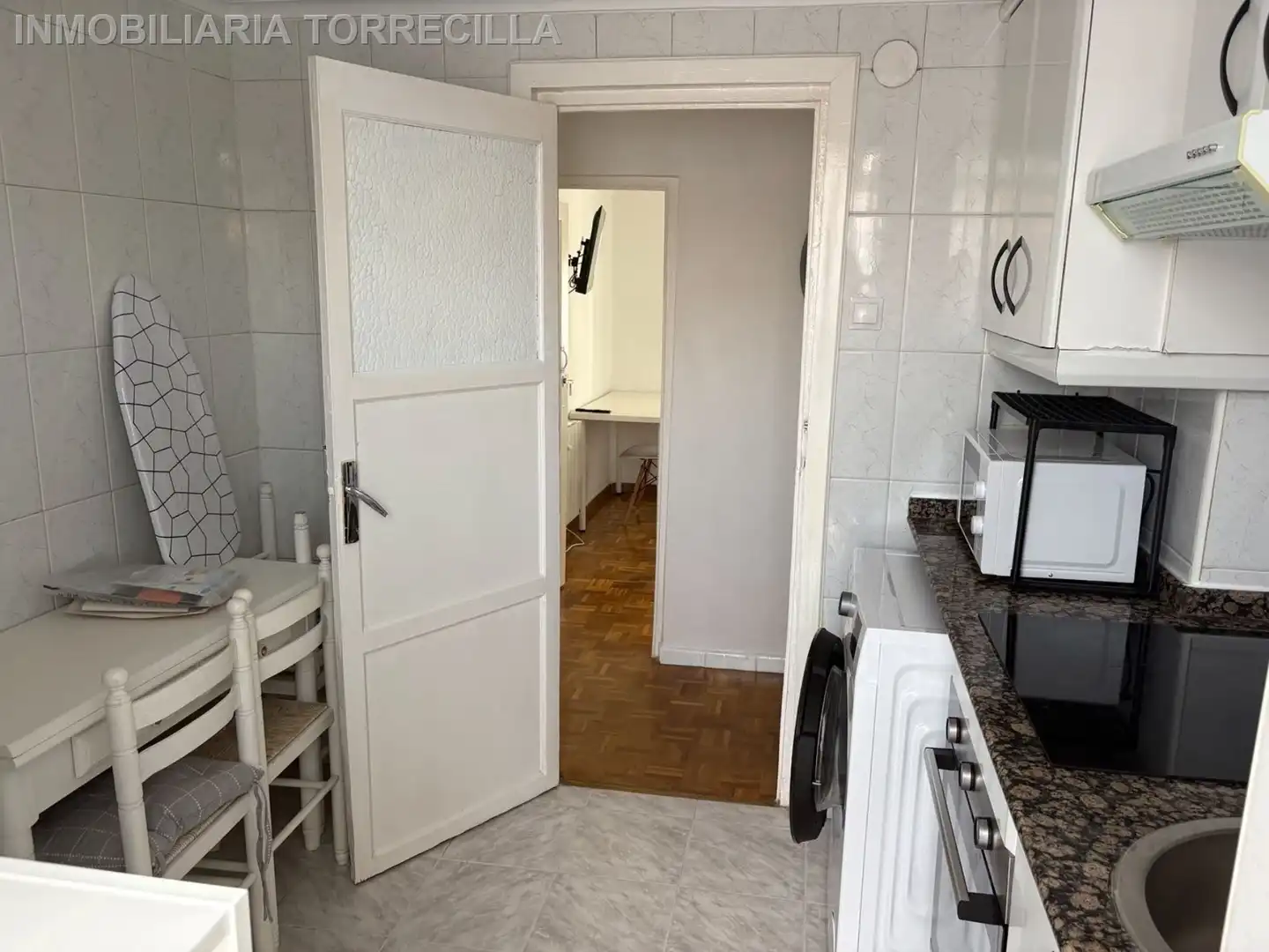 Kitchen of Flat for rent in Valladolid  with Heating, Parquet flooring and Furnished