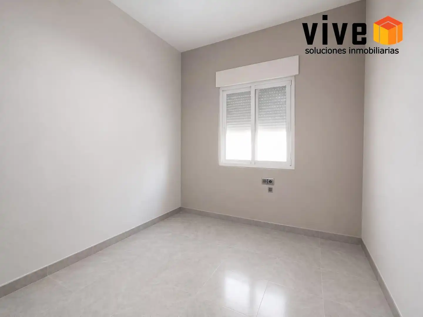 Bedroom of Flat for sale in Sevilla  with Heating, Storage room and Furnished
