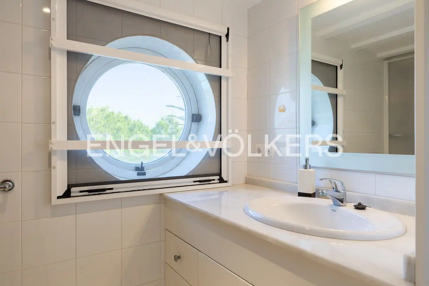 Bathroom of Houses for sale in Dénia  with Air Conditioner, Heating and Private garden