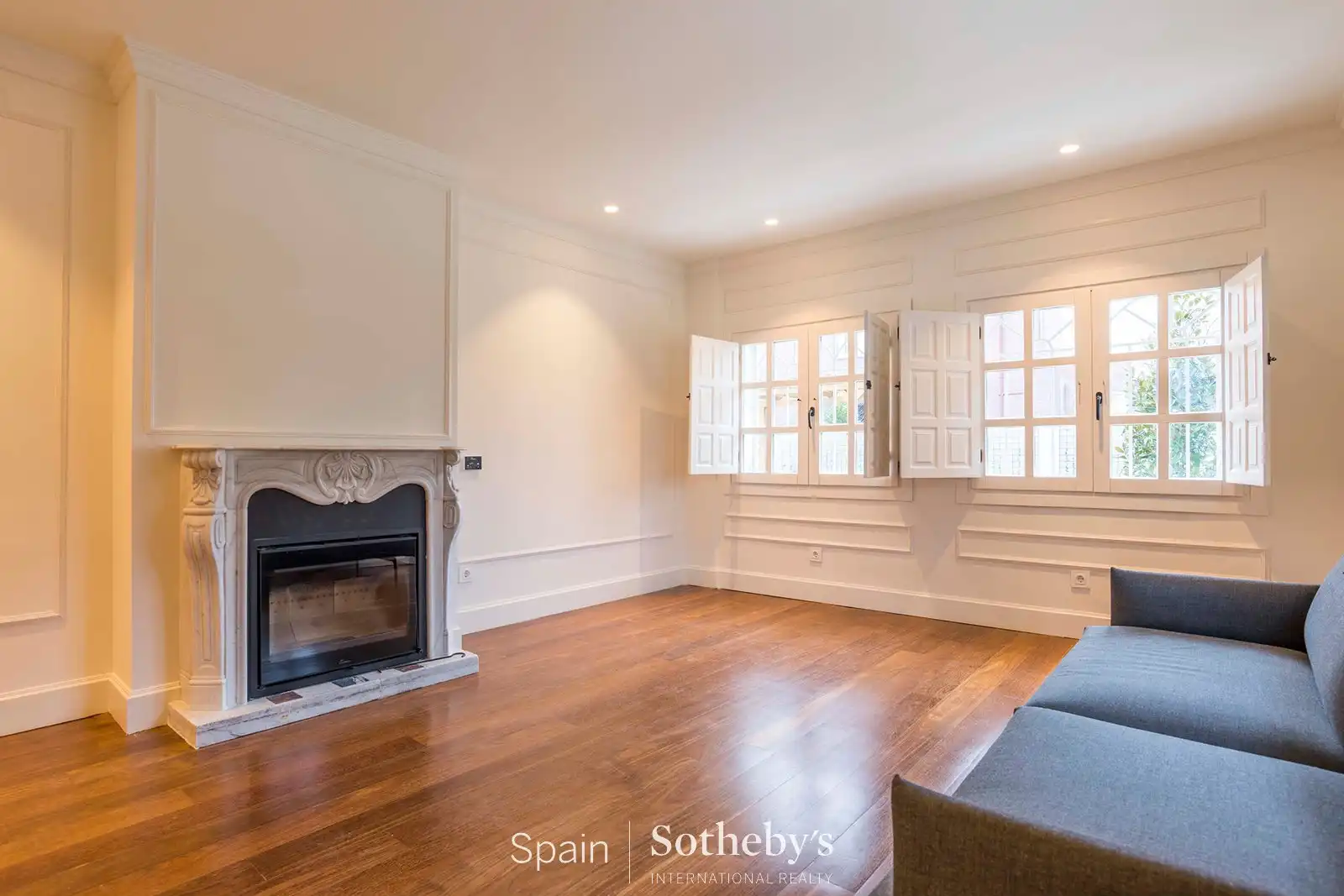 Sala d'estar de Casa o xalet de lloguer en Madrid amb Aire condicionat, Calefacció i Jardí privat