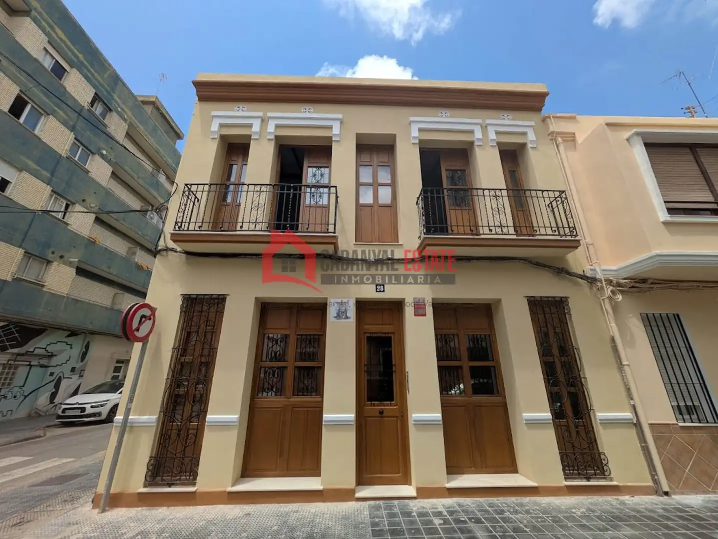 Dúplex amb terrassa en venda a Poblats Marítims