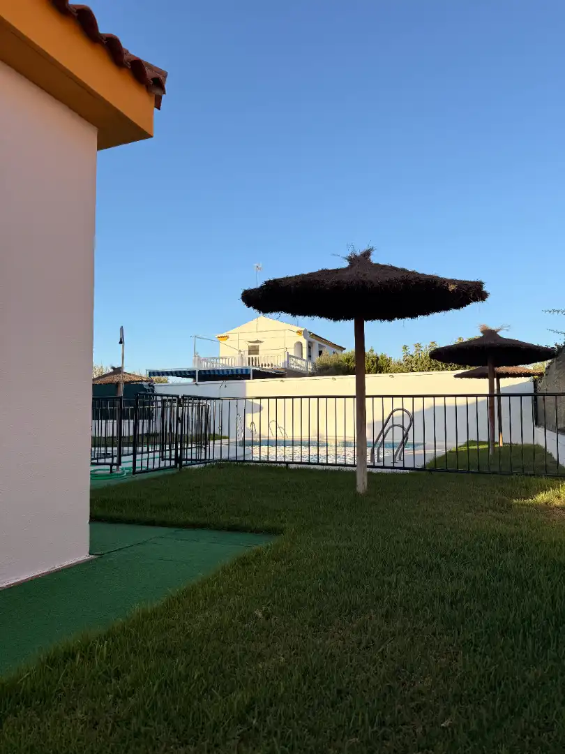 Jardín de Casa adosada en venta en Carrión de los Céspedes con Terraza