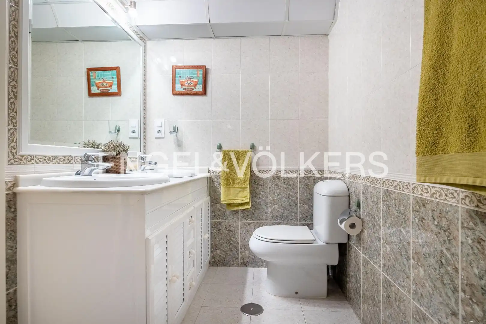 Bathroom of Flat for sale in Sevilla  with Heating, Private garden and Terrace