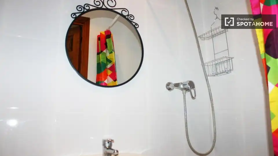 Habitació a Sant Gervasi- Galvany