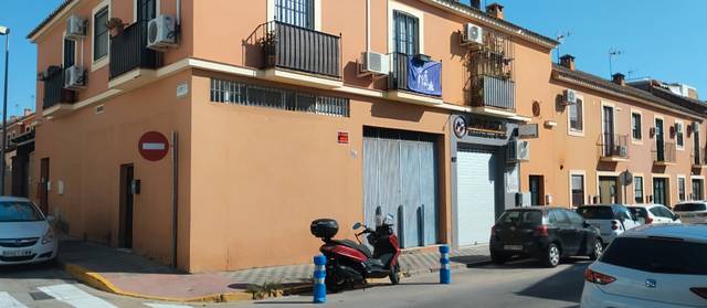 Local comercial en Venta en Calle Albéniz en Arco Norte - Avda. España