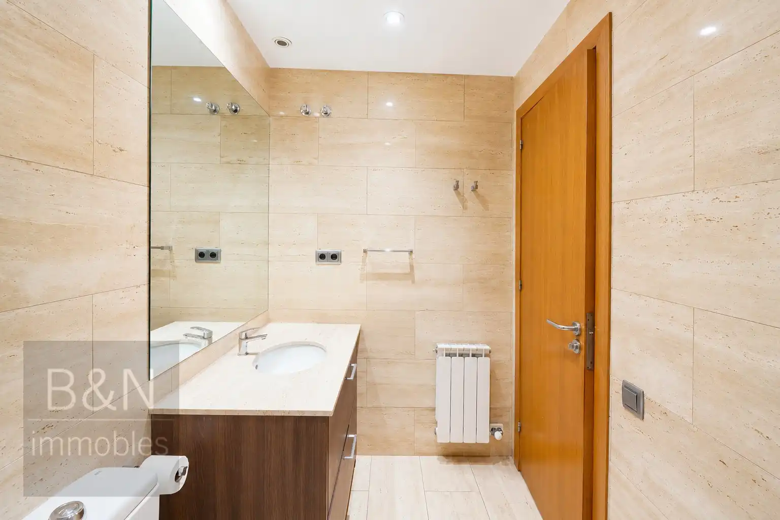 Baño de Piso en venta en Terrassa con Aire acondicionado, Calefacción y Balcón