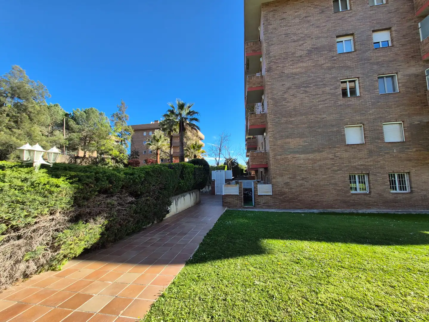 Exterior view of Flat for sale in Rubí  with Air Conditioner, Parquet flooring and Terrace