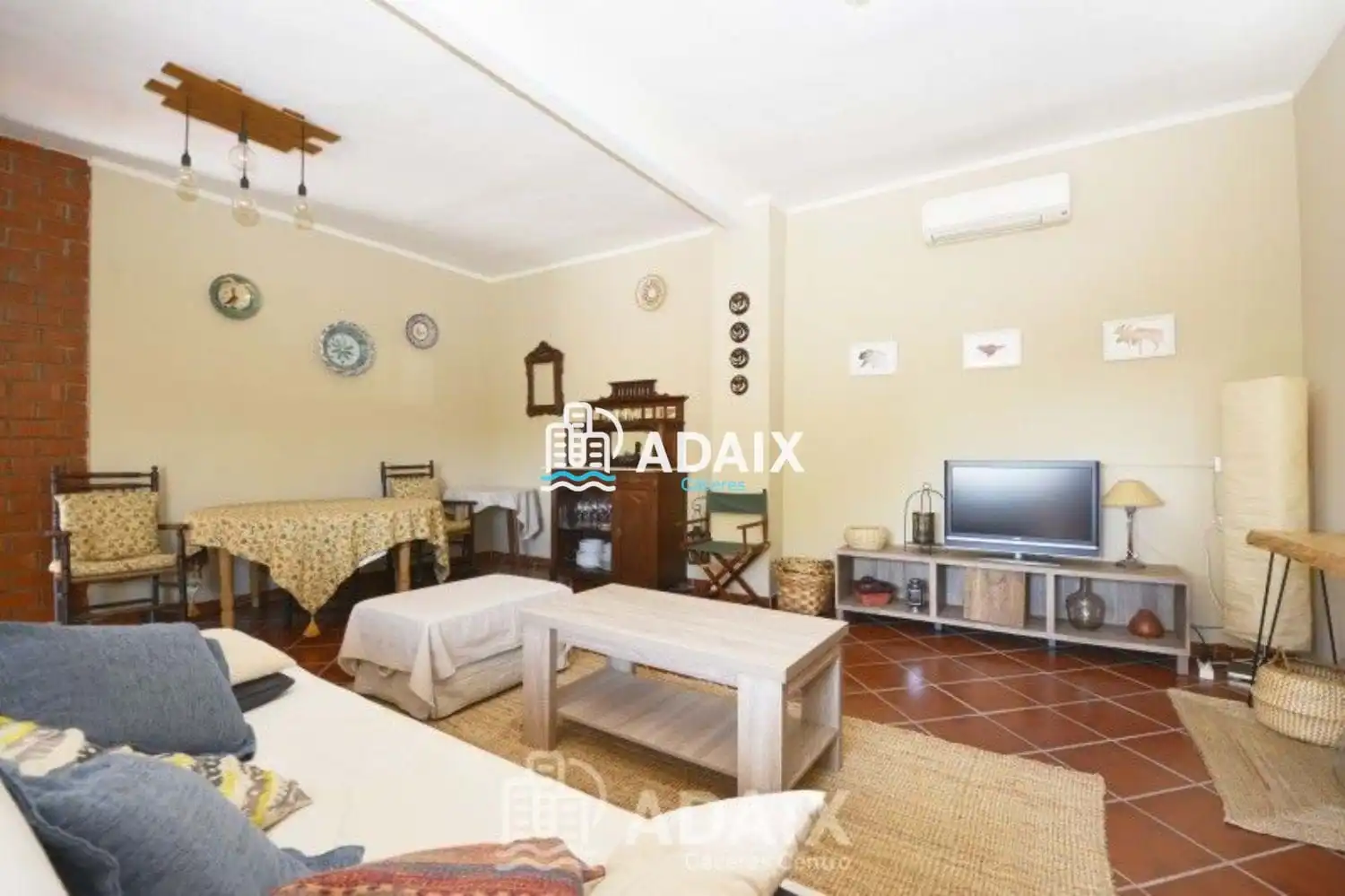Jardí de Casa o xalet en venda en Cáceres amb Aire condicionat, Terrassa i Traster