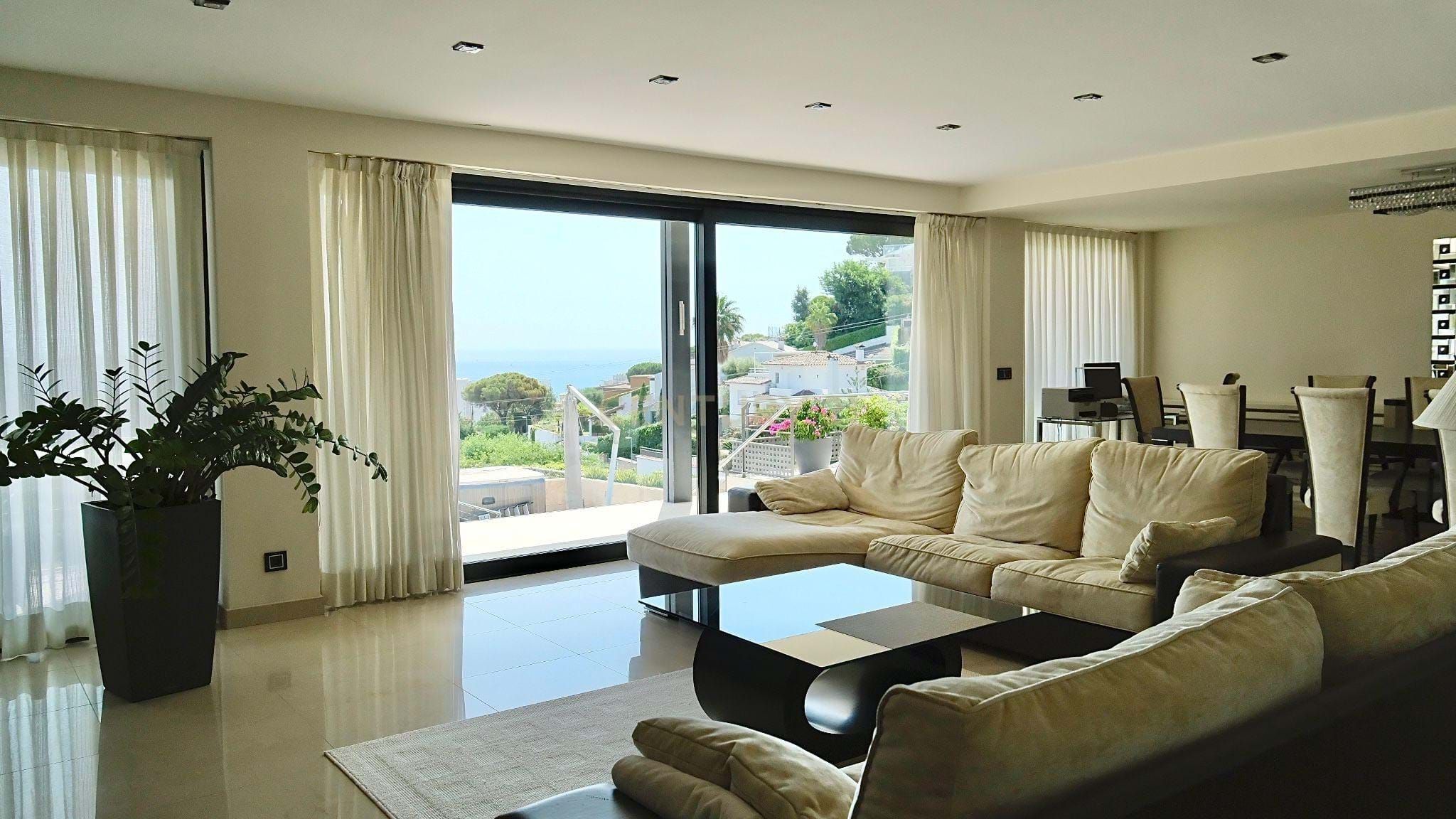 Living room of House or chalet for sale in Calonge i Sant Antoni  with Air Conditioner, Terrace and Swimming Pool