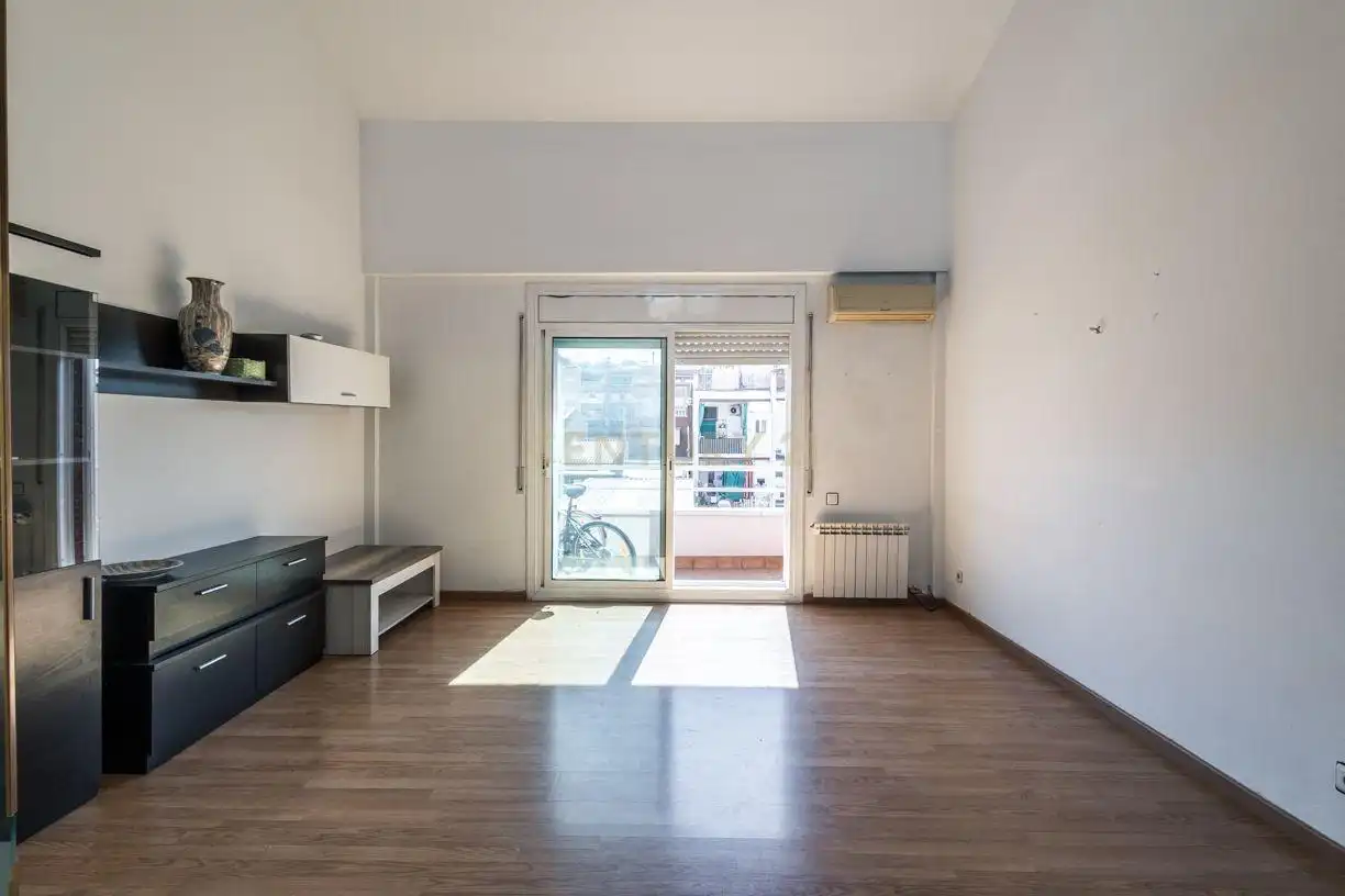Sala d'estar de Apartament en venda en Sant Vicenç Dels Horts amb Aire condicionat i Balcó