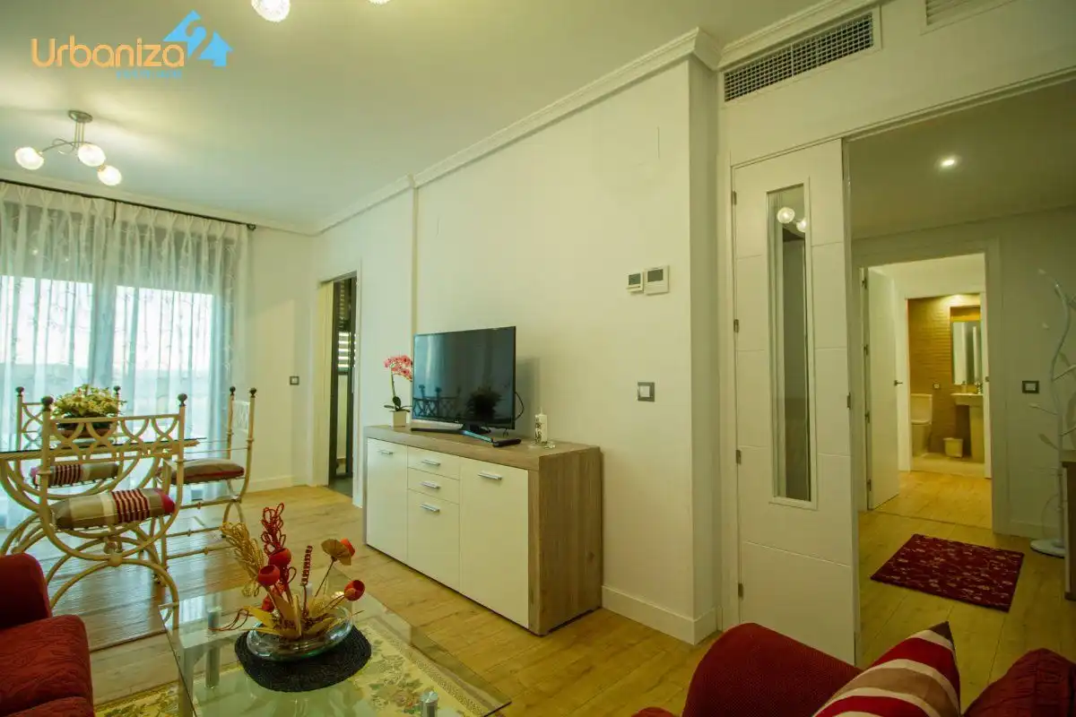 Apartamento de alquiler en Calle MATILDE TAGLE, Avenida Elvas