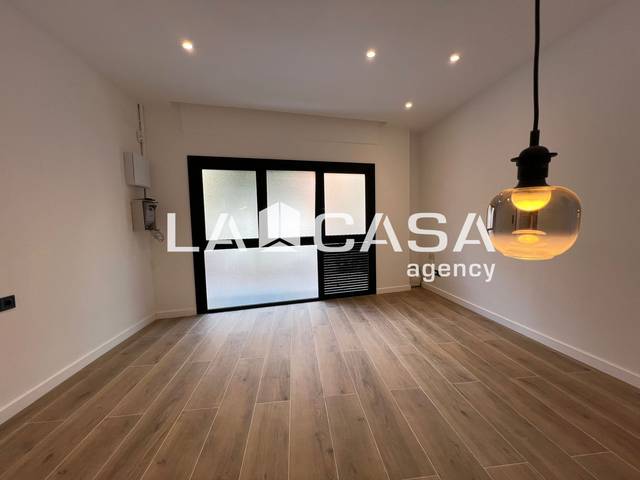 Piso en Venta en Carrer de Vèlia en Porta