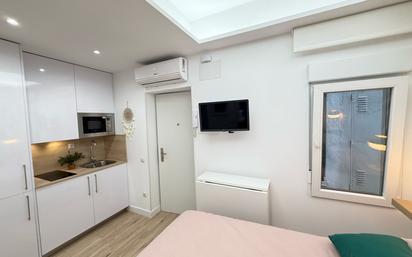 Bedroom of Planta baja for sale in  Madrid Capital  with Heating