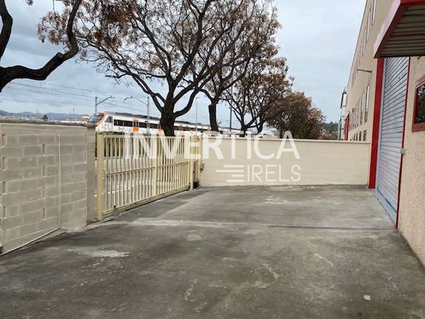 Parking de Nave industrial de alquiler en Sant Feliu de Llobregat con Calefacción