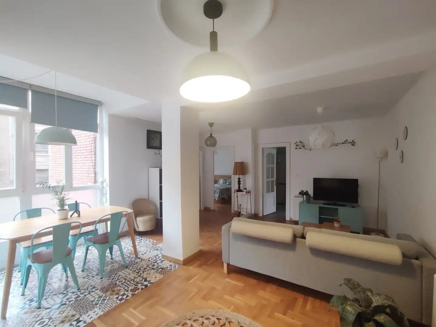 Sala de estar de Piso de alquiler en Gijón  con Calefacción, Parquet y Trastero
