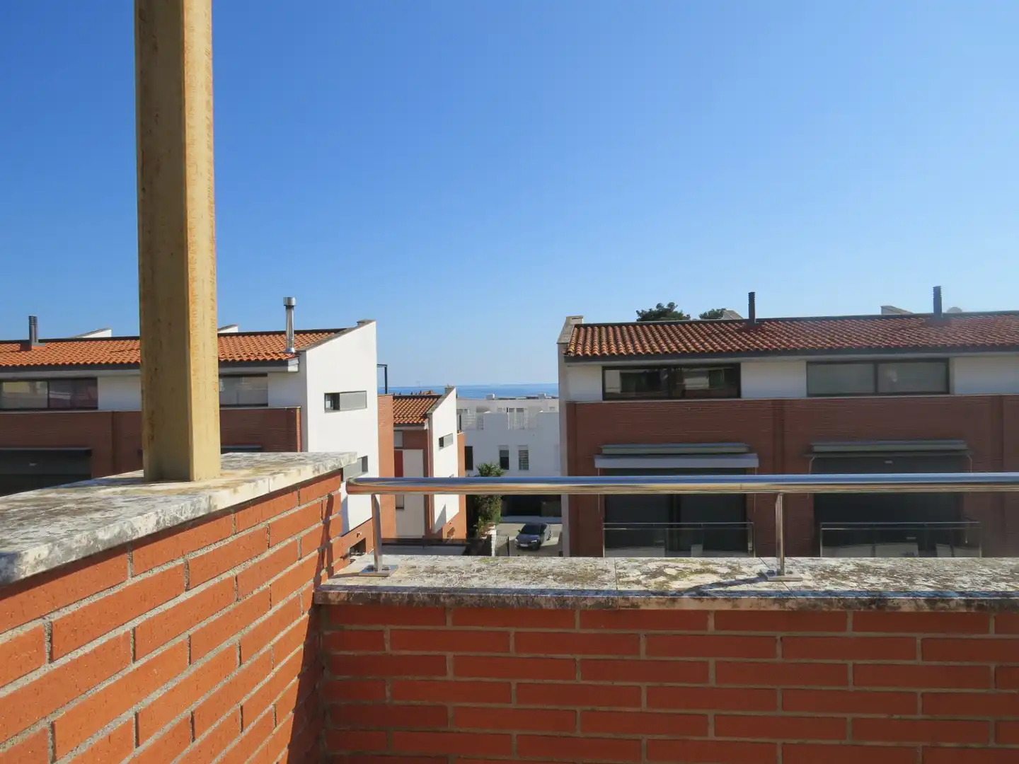 Außenansicht von Einfamilien-Reihenhaus zum Verkauf in Sant Andreu de Llavaneres mit Klimaanlage, Heizung und Parkett