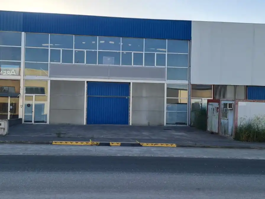 Nau industrial de lloguer a Rua dos Afiadores 2a