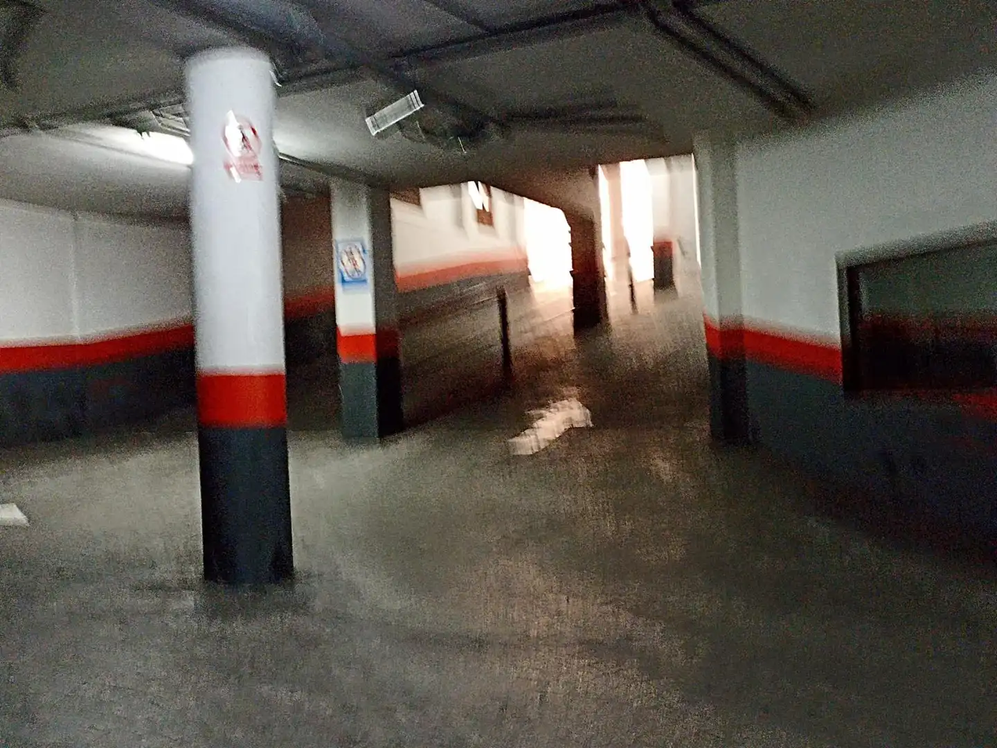 Einzelparkplatz mit Aufzug zur Miete in Plaza de Gamboa 8-21, imagen 3