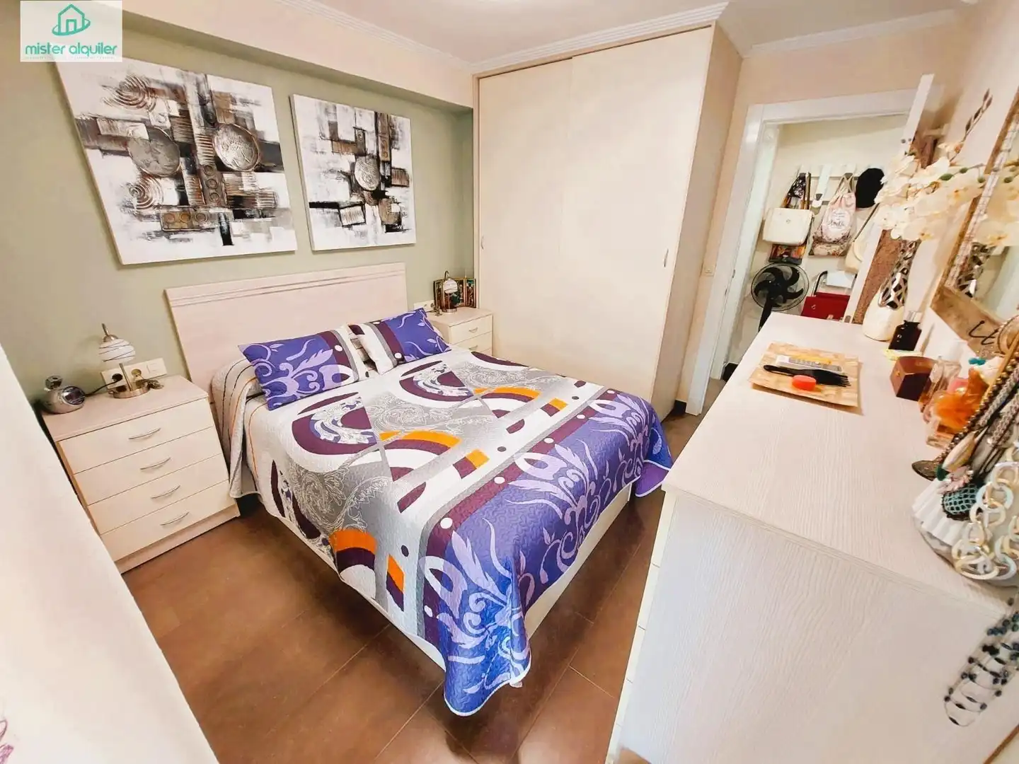Habitación de Apartamento de alquiler en Benidorm con Aire acondicionado, Jardín privado y Terraza
