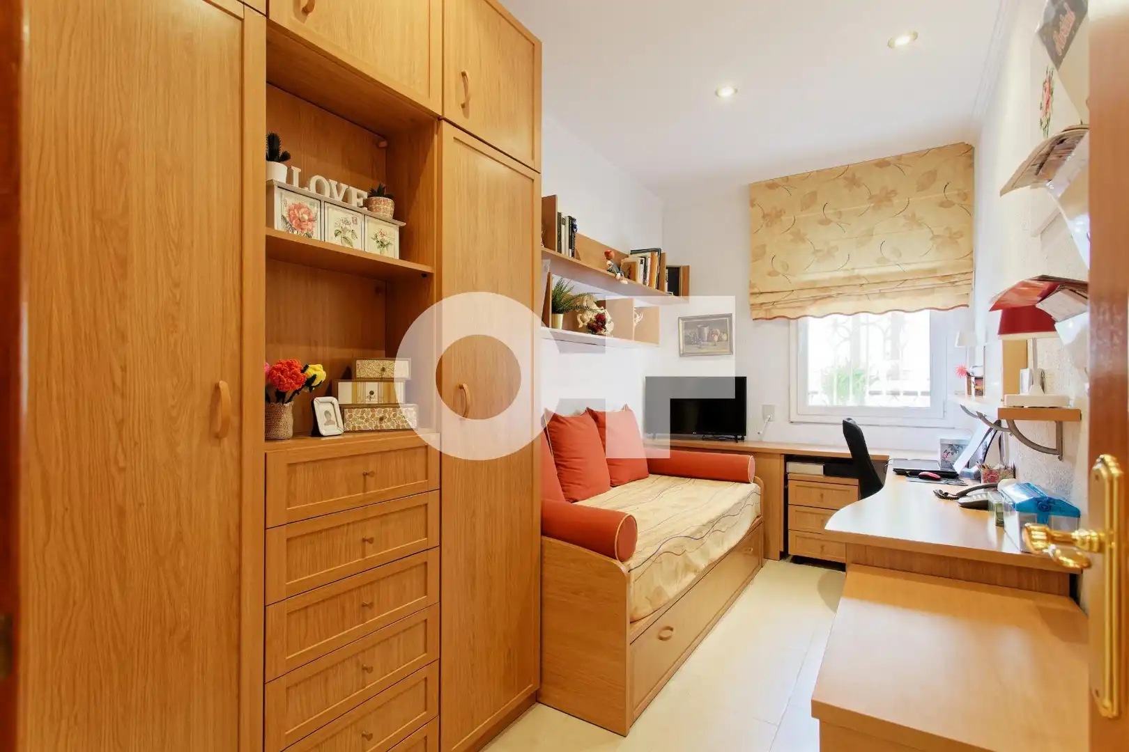 Bedroom of Detached homes for sale in Sant Adrià de Besòs  with Air Conditioner, Terrace and Storage room