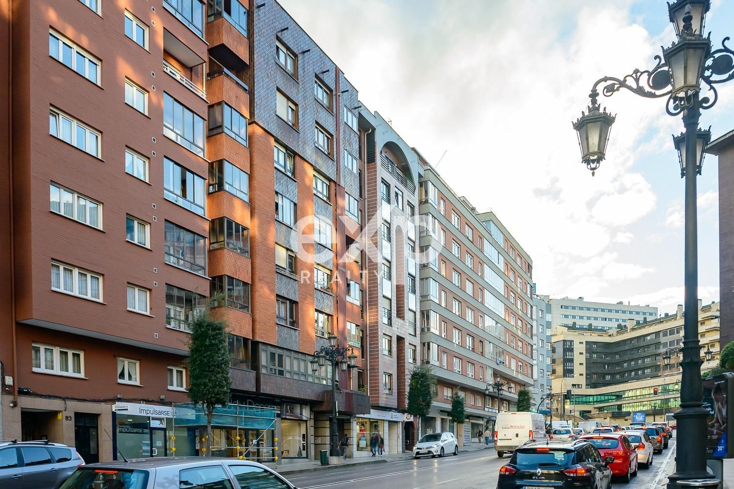 Vista exterior de Piso en venta en Oviedo  con Calefacción, Terraza y Trastero