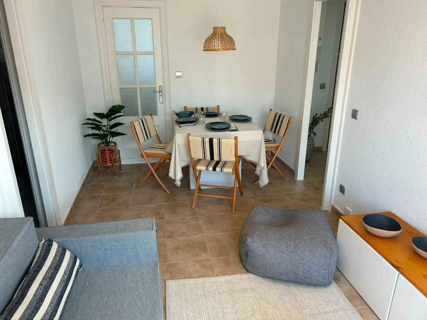 Esszimmer von Dachboden zum Verkauf in Canet de Mar mit Klimaanlage, Heizung und Terrasse