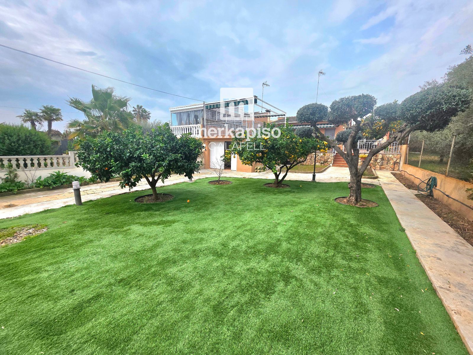 Einfamilien-Reihenhaus zum Verkauf in Altafulla mit Klimaanlage, Heizung und Privatgarten