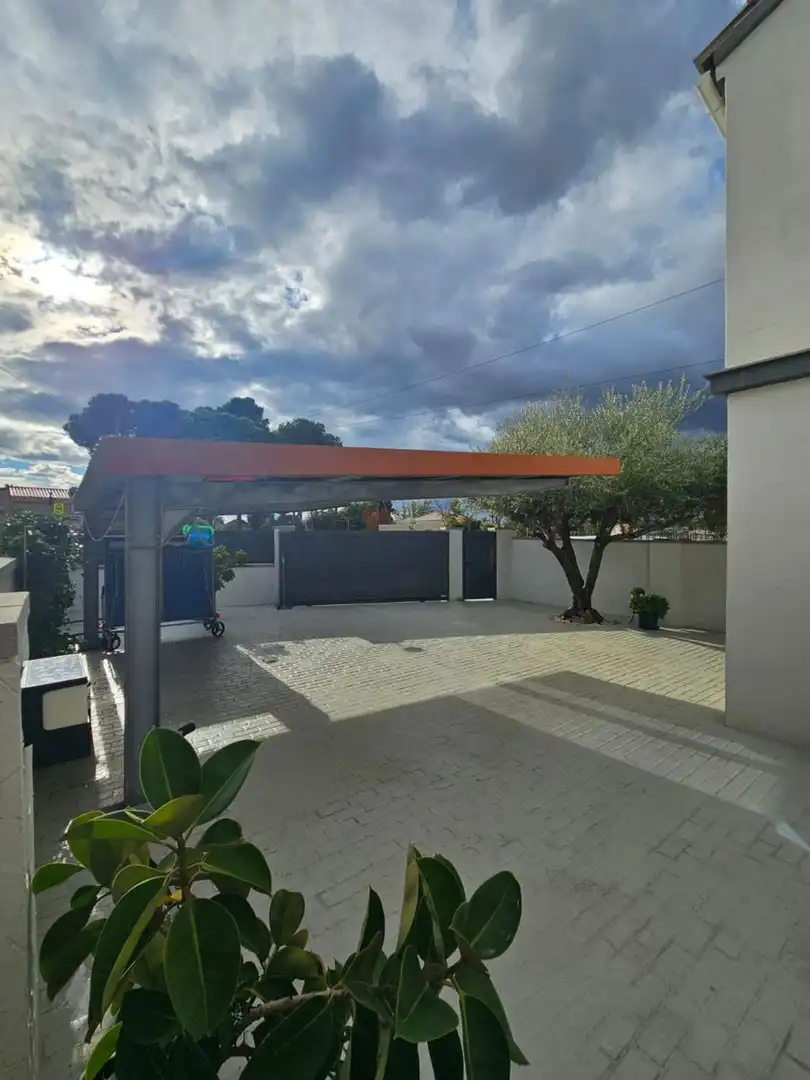Aparcament de Casa o xalet en venda en Almazora / Almassora amb Aire condicionat, Terrassa i Traster