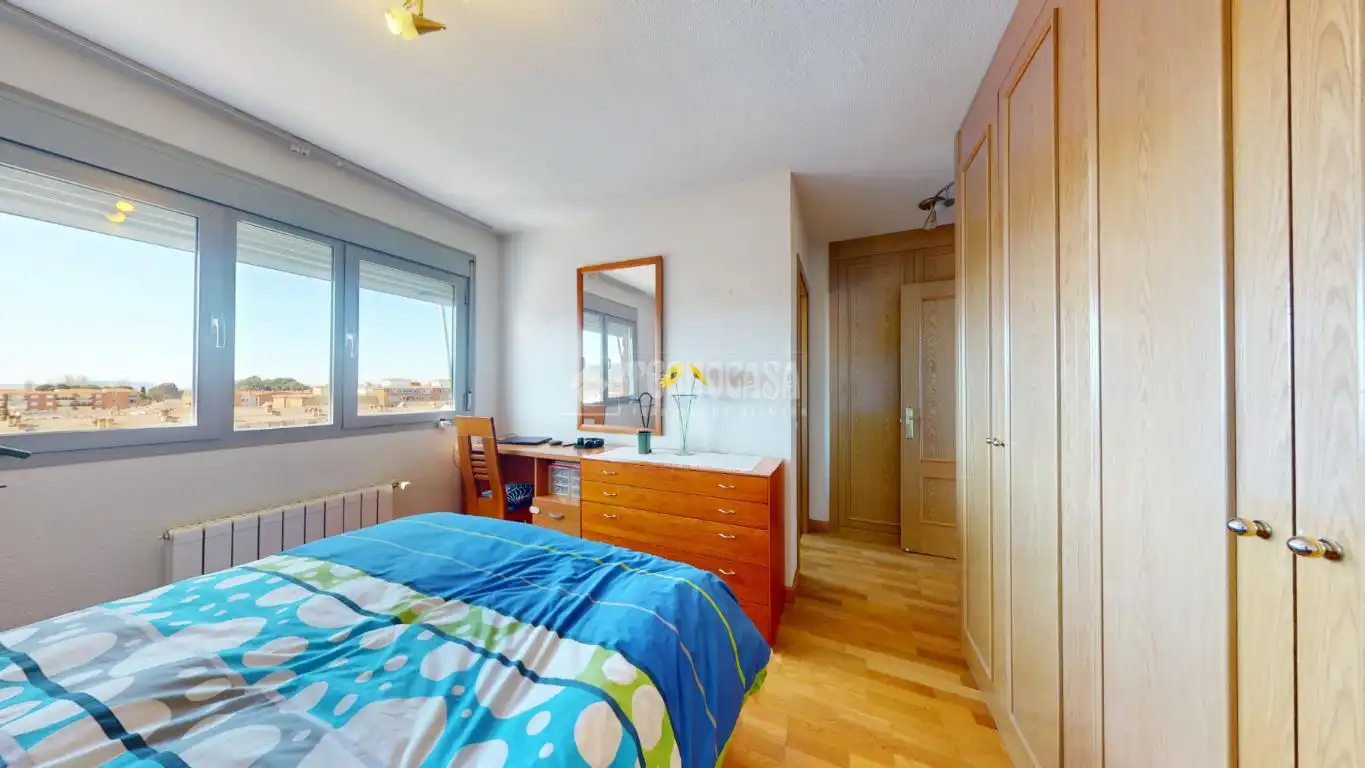 Habitación de Piso en venta en Azuqueca de Henares con Aire acondicionado, Calefacción y Piscina comunitaria